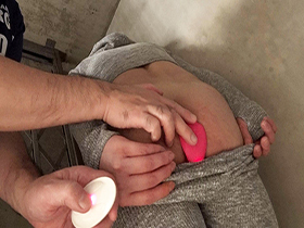 股間モッコリ炉利美少女の正体はニューハーフさん  ミサト  3本番収録　サンプル画像04